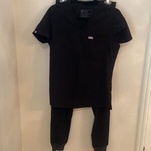 SET Figs Black One Pocket Caterina Scrub Top and Zamora Scrub Bottom